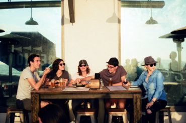 Vie simple et heureuse entre amis